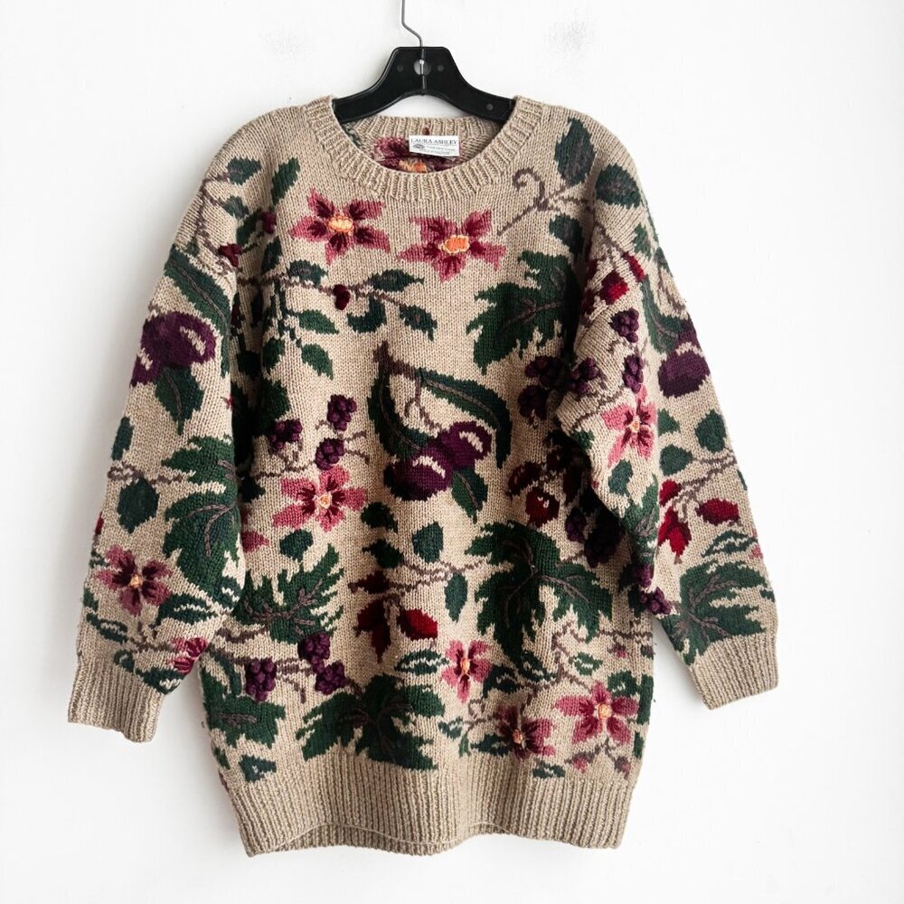 Vintage Laura Ashley Pure New wool Floral Pullover S/M/L LIKE NEW - Picture 2 of 9